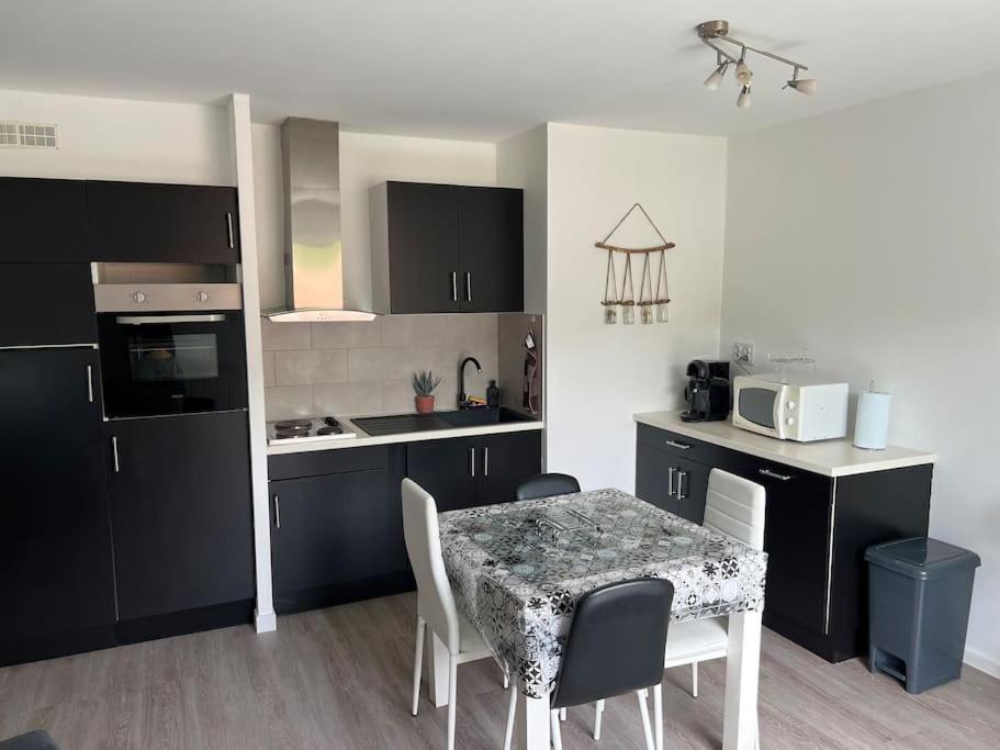 Flat Apartment Cransac Екстериор снимка